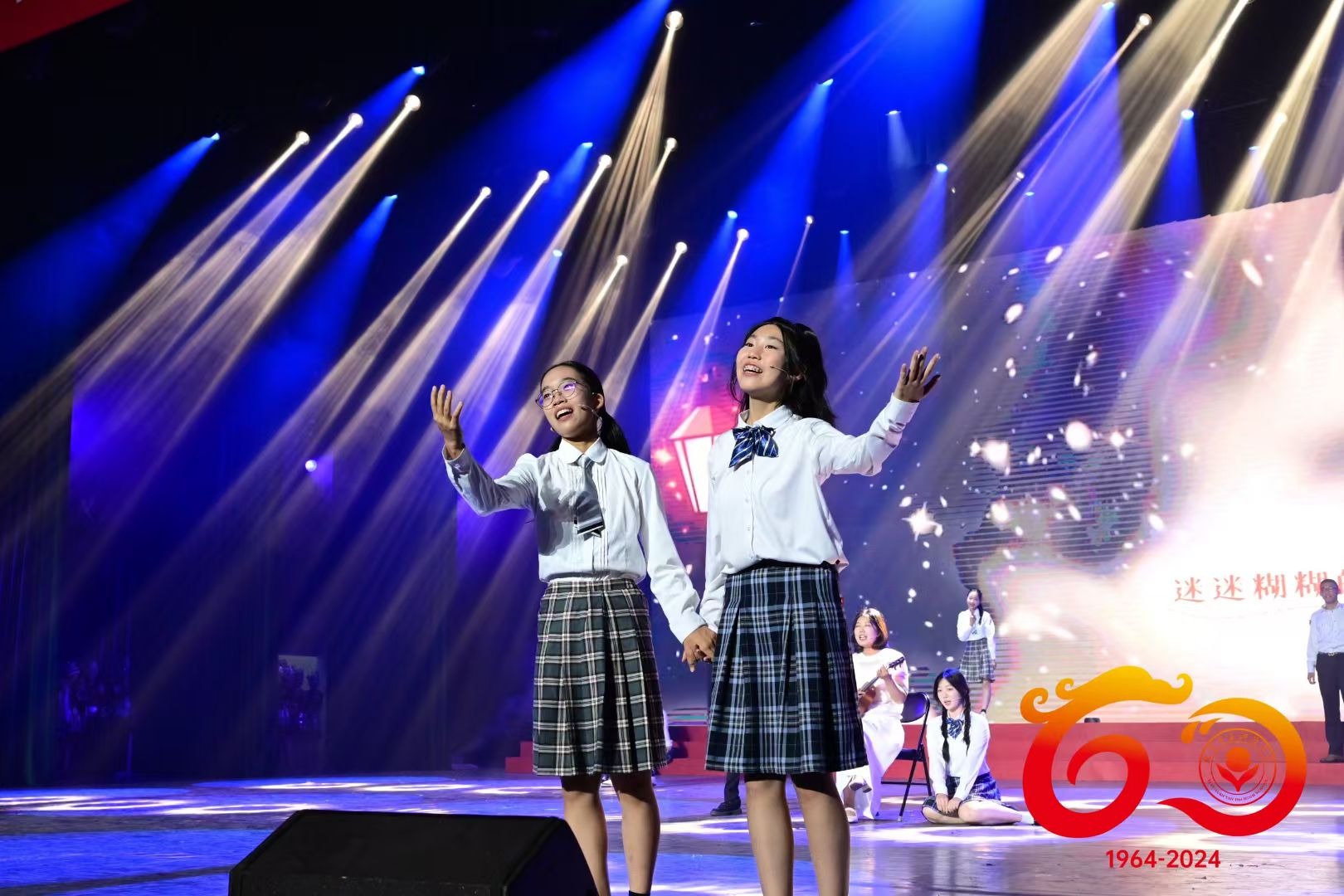杨同学参与音乐剧舞台演出